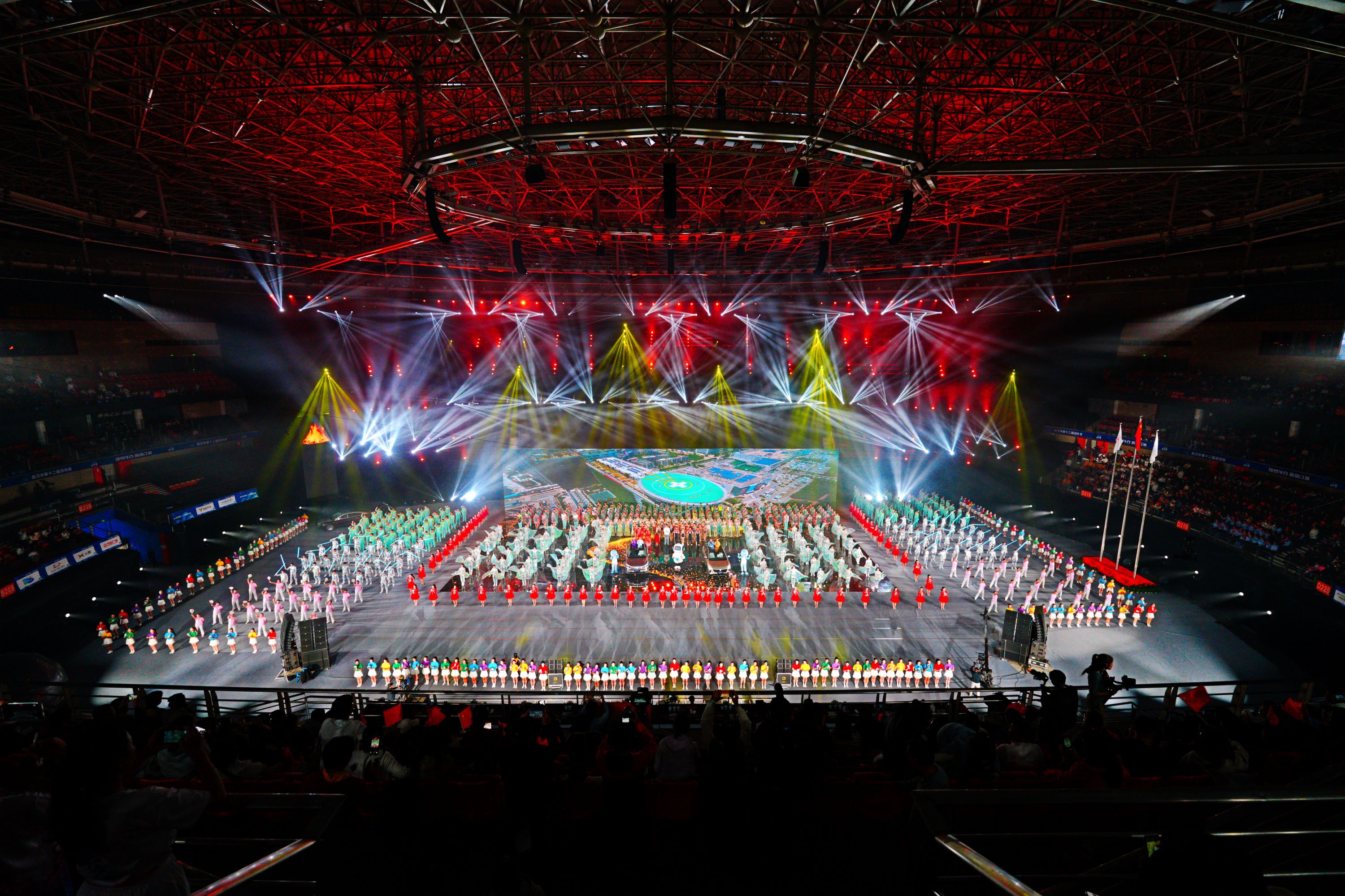 武漢市第十二屆運(yùn)動會在中國車谷·武漢體育中心開幕